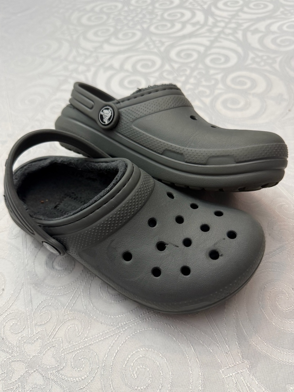 CROCS Classic Clog Sandals Dark Gray Children Unisex Size 13 Pool Beach Vacation